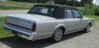 1989 Silver Frost /Titanium Lincoln Town Car (1LNBM81F5KY) with an V8 engine, Automatic transmission, located at 1725 US-68 N, Bellefontaine, OH, 43311, (937) 592-5466, 40.387783, -83.752388 - Photo#3